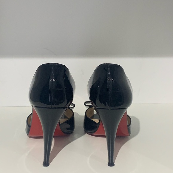 Christian Louboutin - Picture 4 of 7